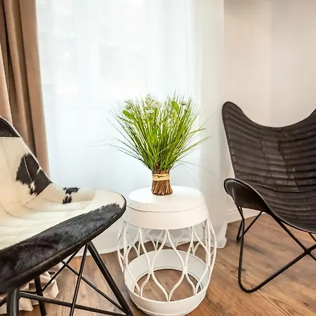 Venice Boutique Апартаменти 3*